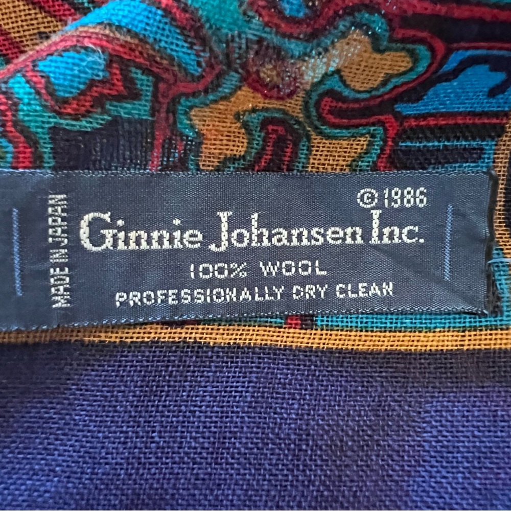 Vintage Ginnie Johansen Wool Scarf with Paisley Design 1986 - Picture 10 of 13